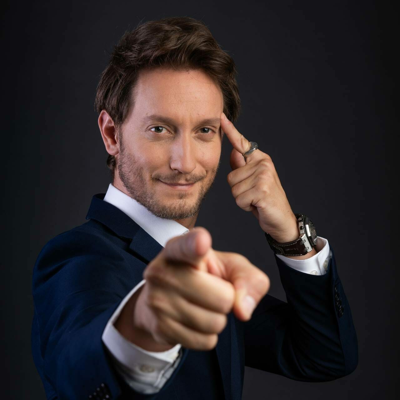 Lior Suchard