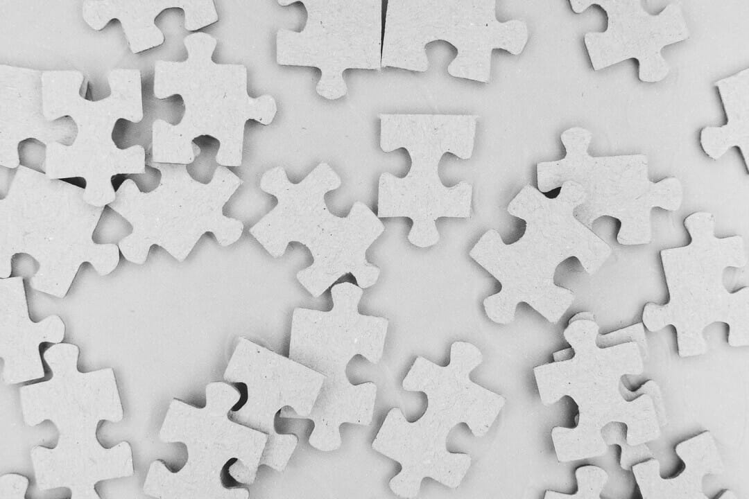 plain puzzle pieces
